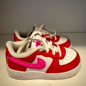 Nike Air Force 1 Low 8c Kid Toddler girl Red Pink White Valentine’s Day Sneakers